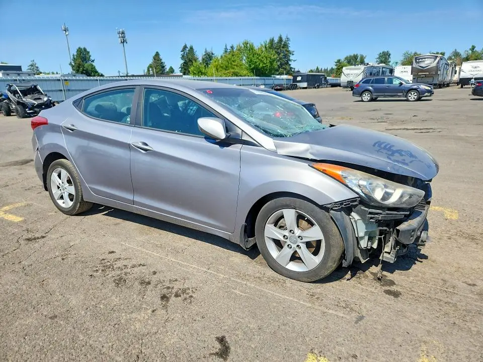 2012 HYUNDAI ELANTRA GLS  