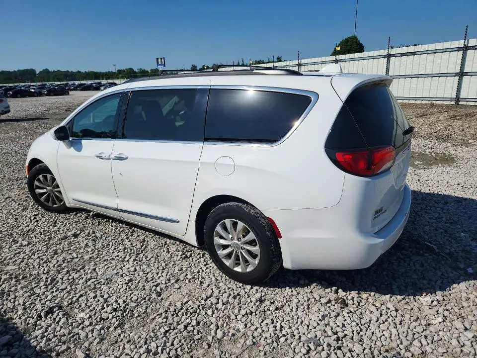 2017 CHRYSLER PACIFICA TOURING L  