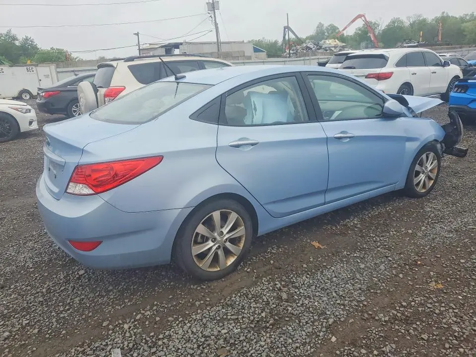 2013 HYUNDAI ACCENT GLS  