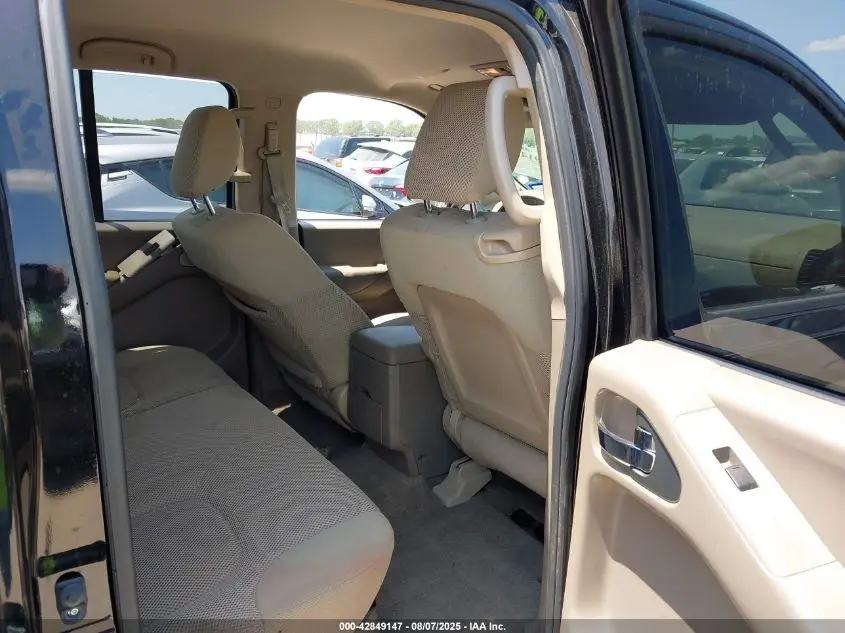 2010 NISSAN FRONTIER SE
