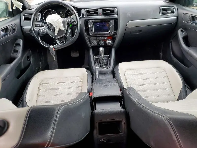 2016 VOLKSWAGEN JETTA SPORT  