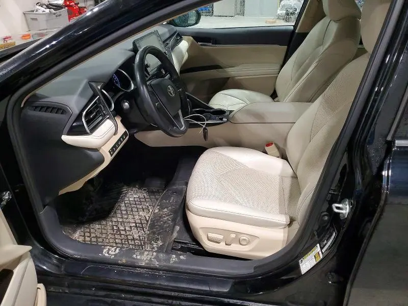 2022 TOYOTA CAMRY XLE  