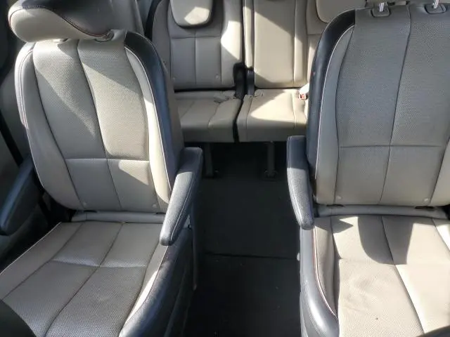 2019 KIA SEDONA LX  