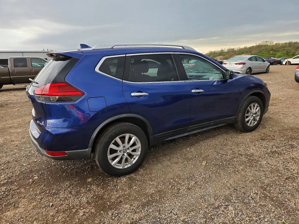 2017 NISSAN ROGUE SV  