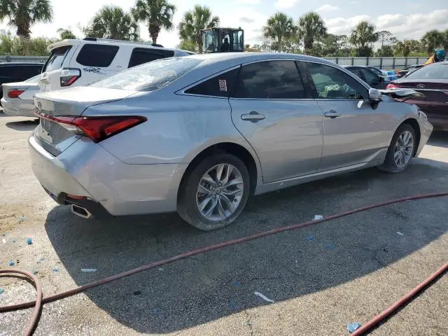 2021 TOYOTA AVALON XLE  