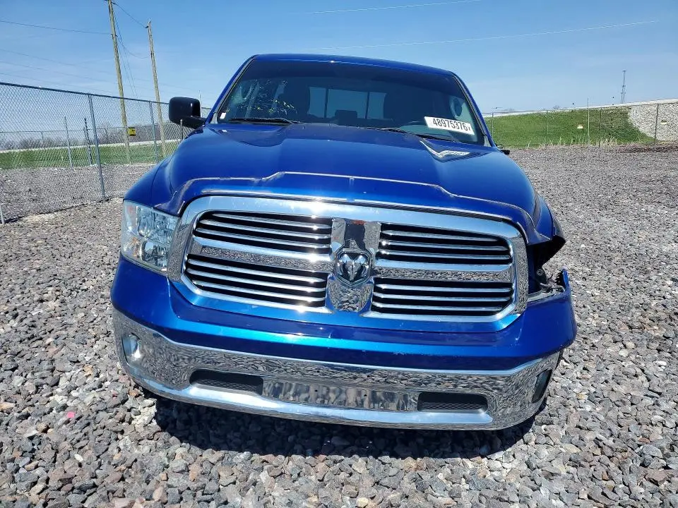 2015 RAM 1500 SLT  