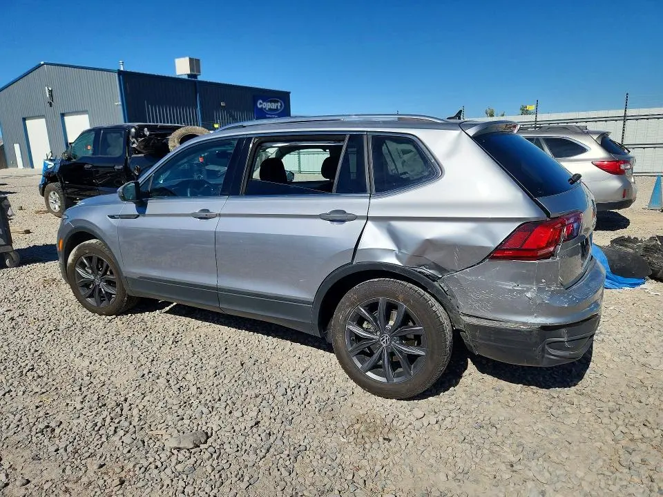 2022 VOLKSWAGEN TIGUAN SE  