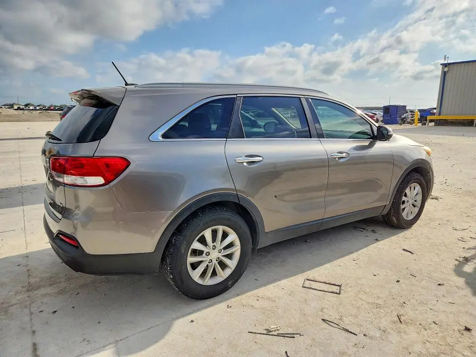 2017 KIA SORENTO LX V6  