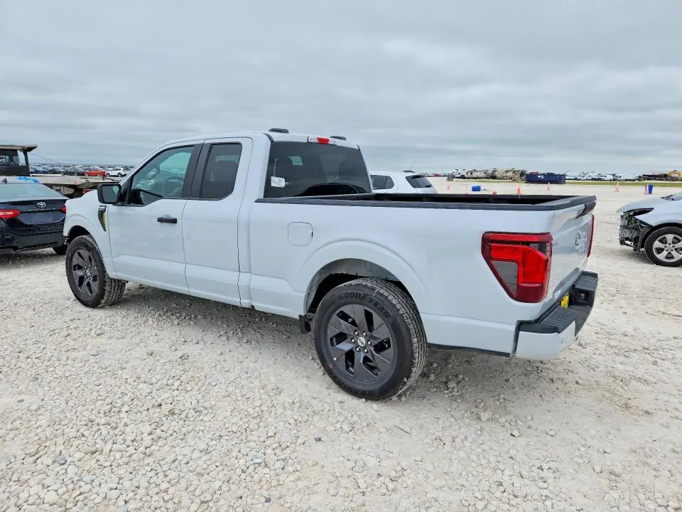 2025 FORD F150 STX  