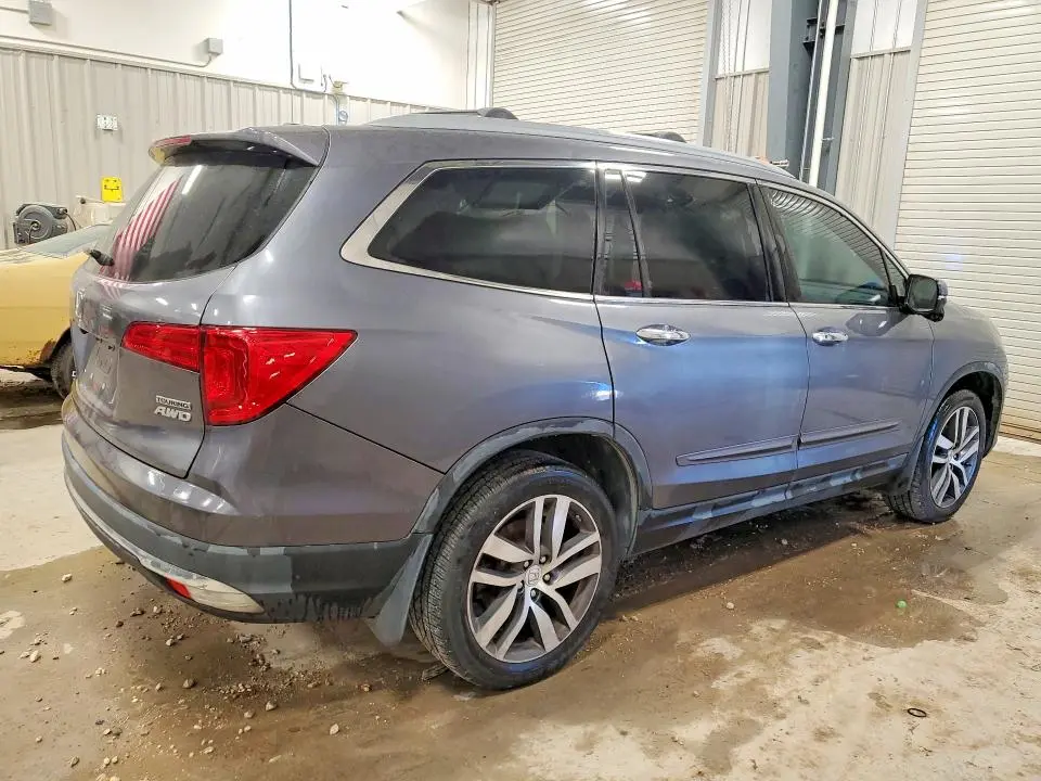 2016 HONDA PILOT TOURING  