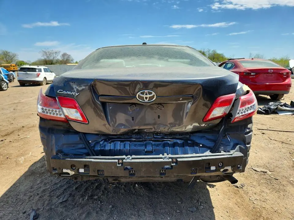2010 TOYOTA CAMRY LE  