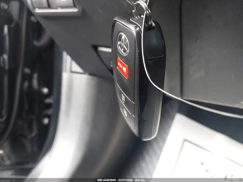 2024 TOYOTA COROLLA CROSS HYBRID SE