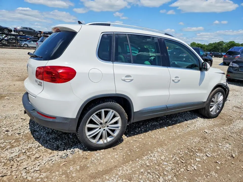 2014 VOLKSWAGEN TIGUAN S  