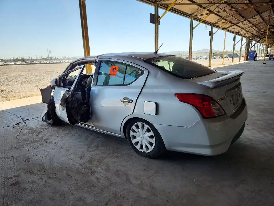 2019 NISSAN VERSA SV  