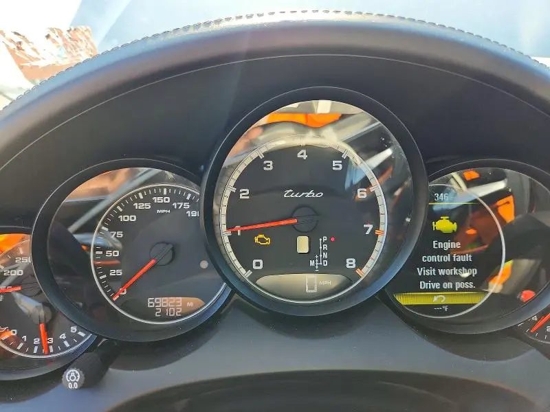 2015 PORSCHE CAYENNE TURBO  
