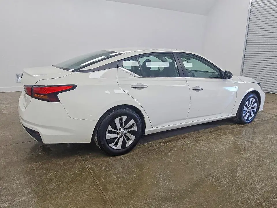 2024 NISSAN ALTIMA S  
