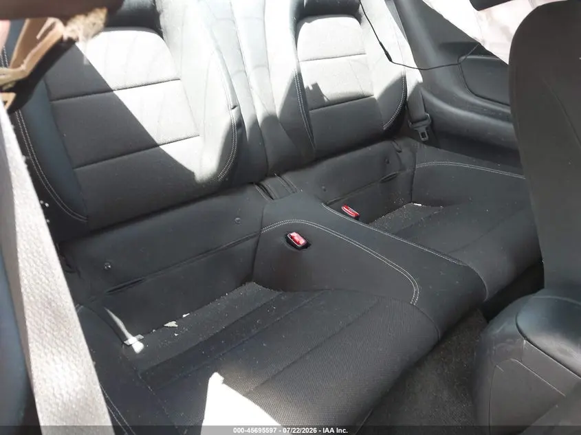 2015 FORD MUSTANG V6