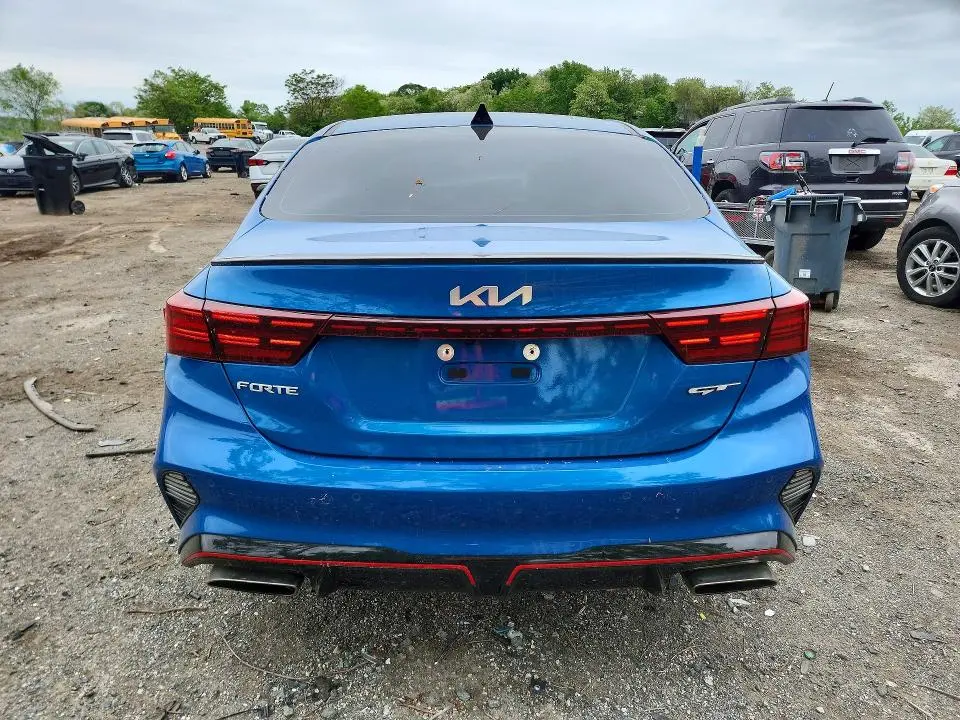 2023 KIA FORTE GT  
