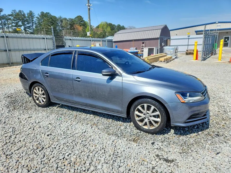 2017 VOLKSWAGEN JETTA SE  