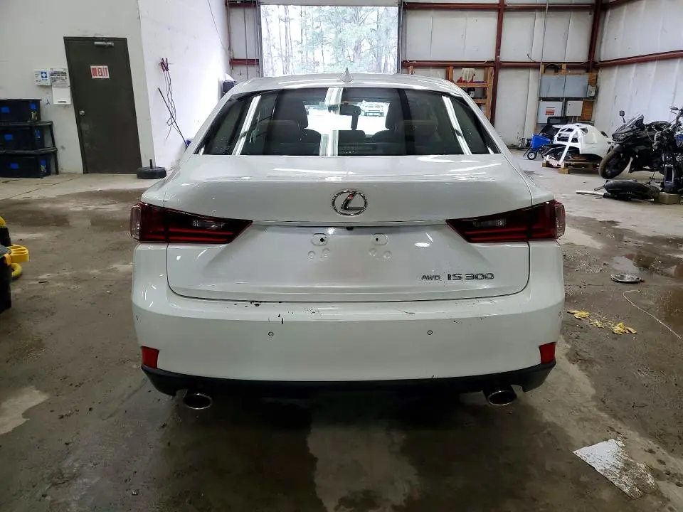2016 LEXUS IS 300 BASE  