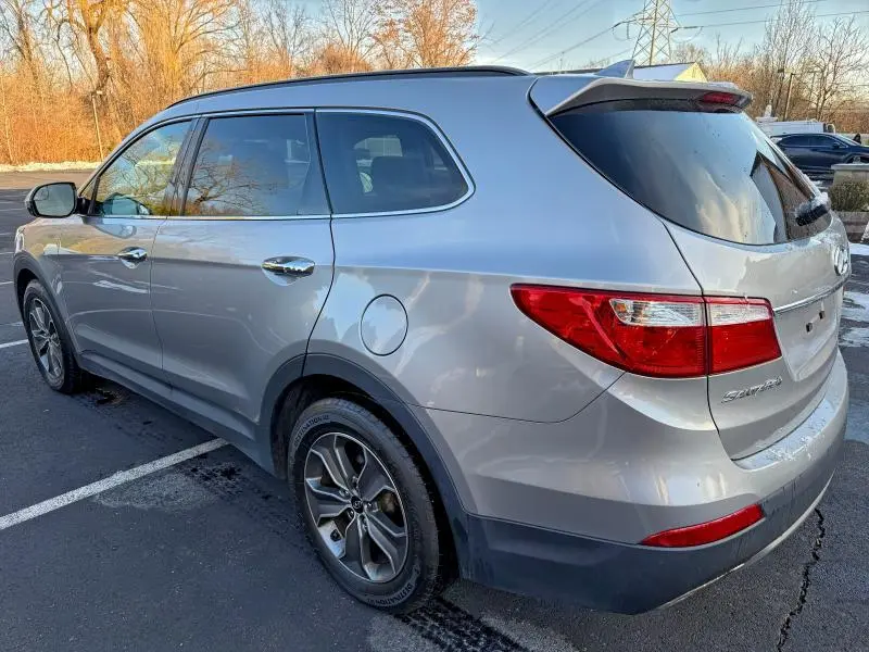 2016 HYUNDAI SANTA FE SE  