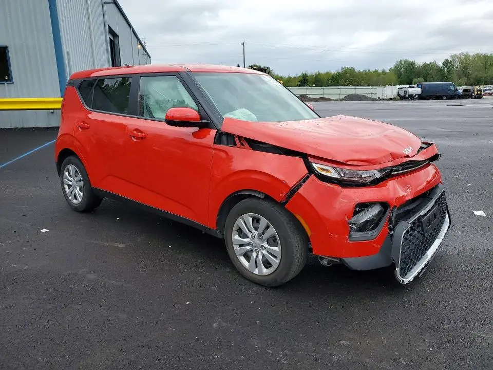 2022 KIA SOUL LX  