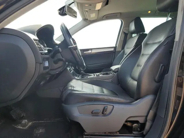 2011 VOLKSWAGEN TOUAREG V6  