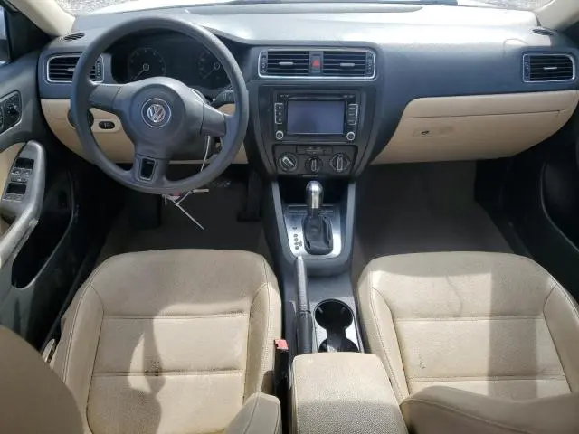 2011 VOLKSWAGEN JETTA SE  