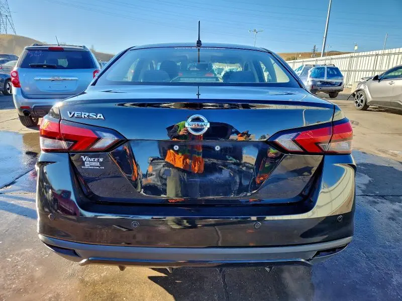 2021 NISSAN VERSA S  