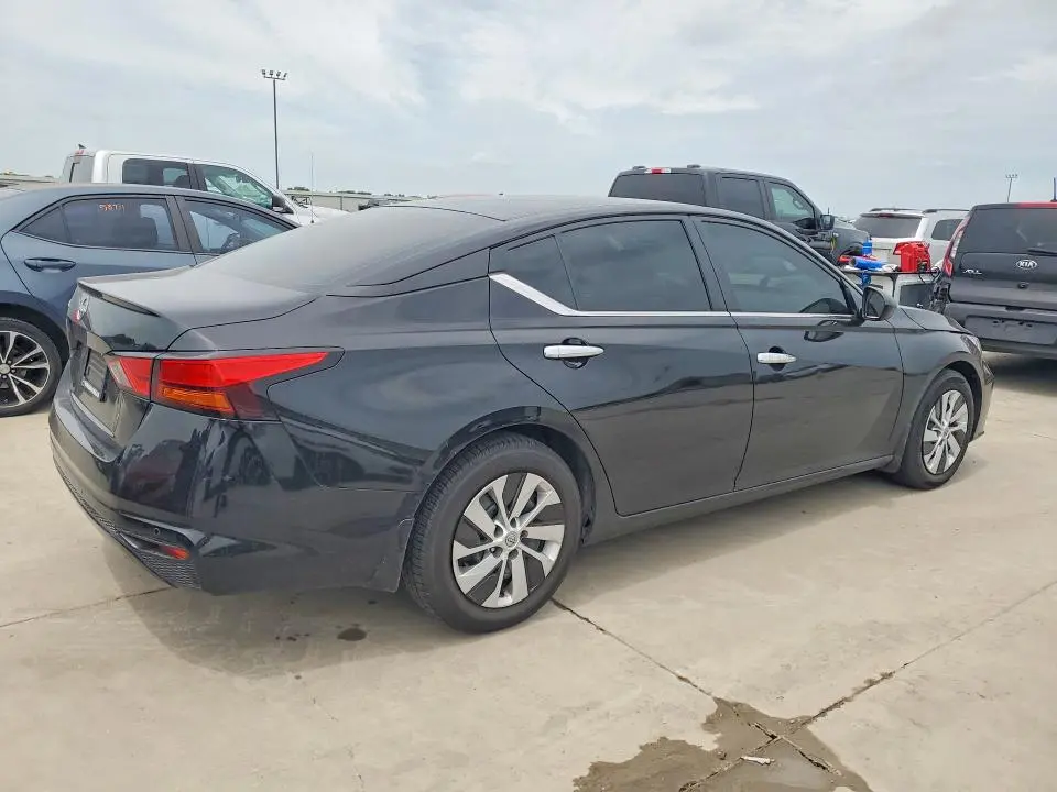 2024 NISSAN ALTIMA S  