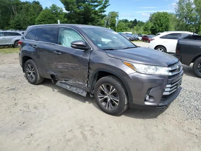 2017 TOYOTA HIGHLANDER LE  