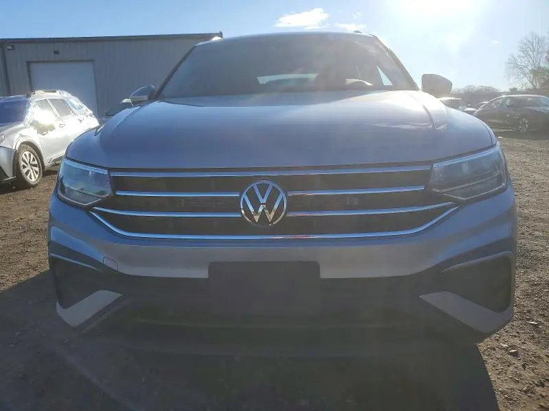 2023 VOLKSWAGEN TIGUAN SE  