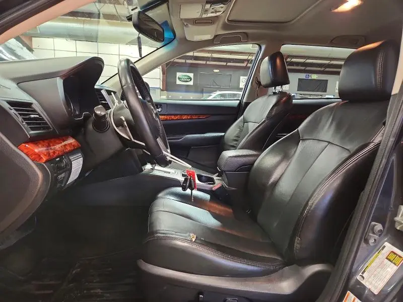 2011 SUBARU OUTBACK 2.5I LIMITED  