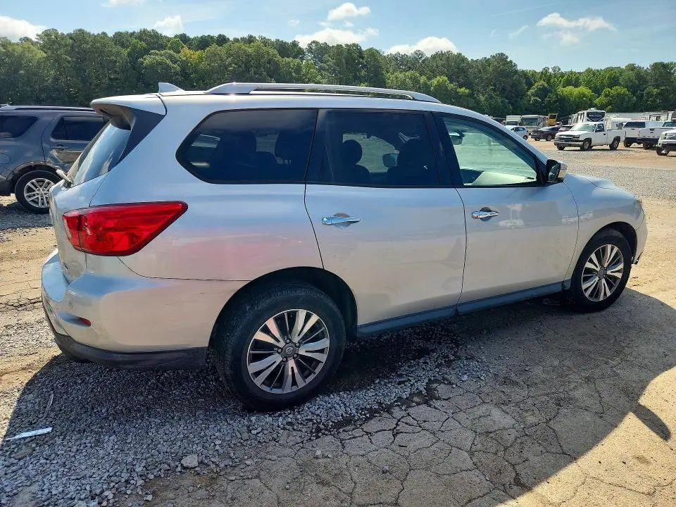 2019 NISSAN PATHFINDER SL  