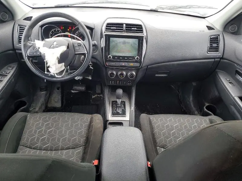 2023 MITSUBISHI RVR SE  