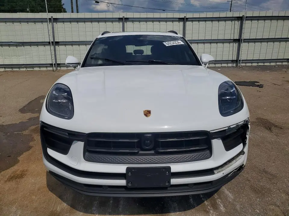 2022 PORSCHE MACAN   