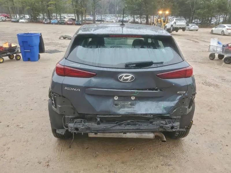 2021 HYUNDAI KONA SE  