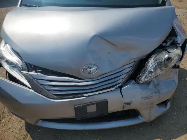2015 TOYOTA SIENNA LE  