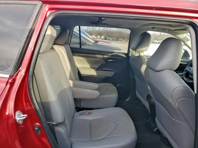 2020 TOYOTA HIGHLANDER LIMITED  