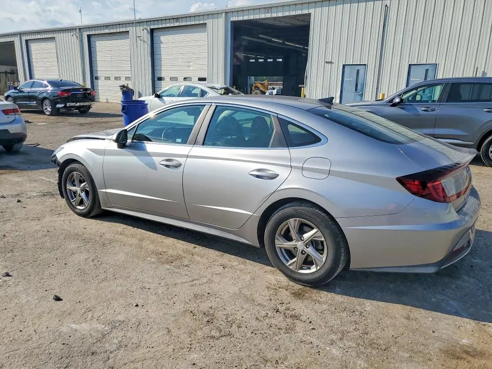 2021 HYUNDAI SONATA SE  