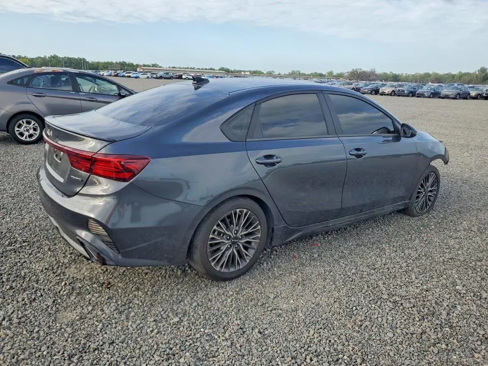 2024 KIA FORTE GT-LINE  