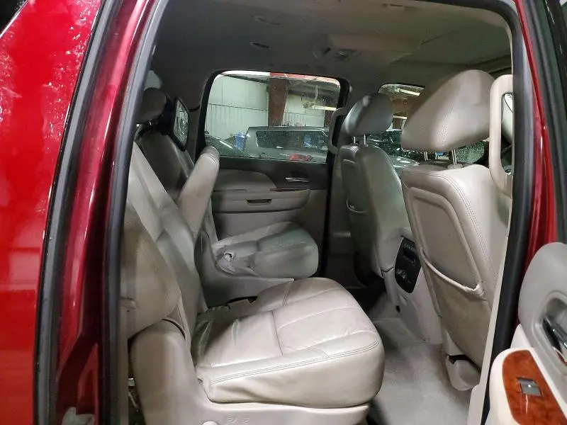 2010 CHEVROLET SUBURBAN K1500 LT  