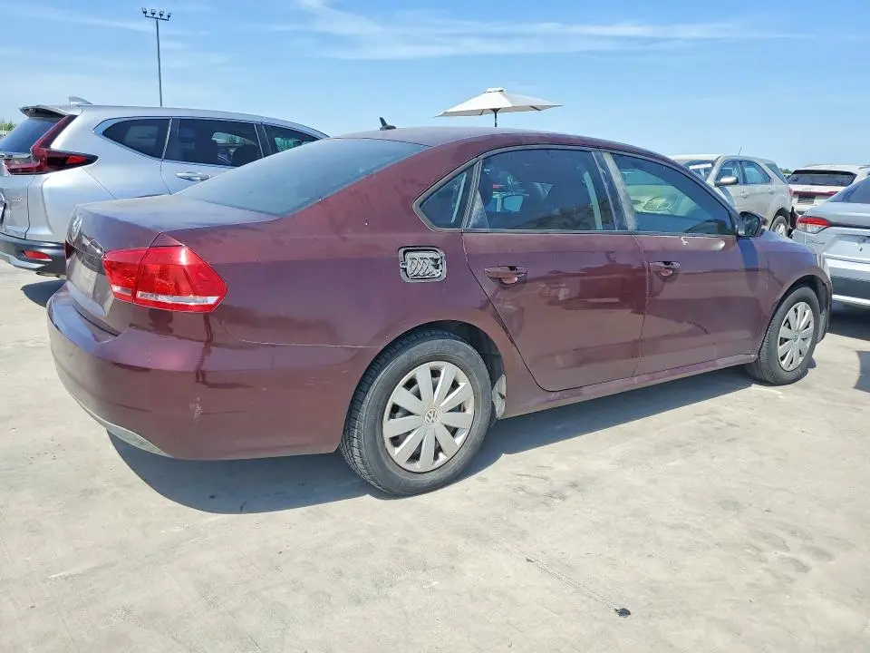 2013 VOLKSWAGEN PASSAT S  