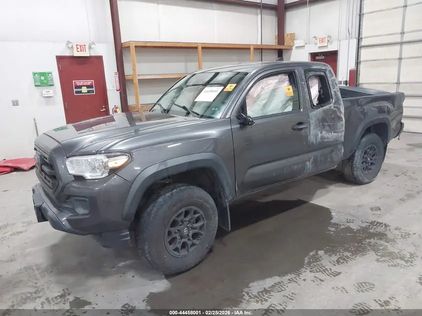 2019 TOYOTA TACOMA SR