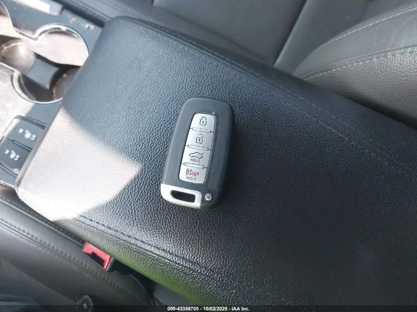 2011 HYUNDAI SONATA LIMITED