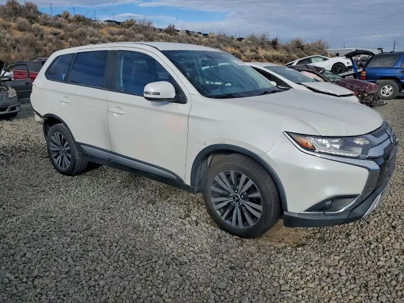 2019 MITSUBISHI OUTLANDER SE  