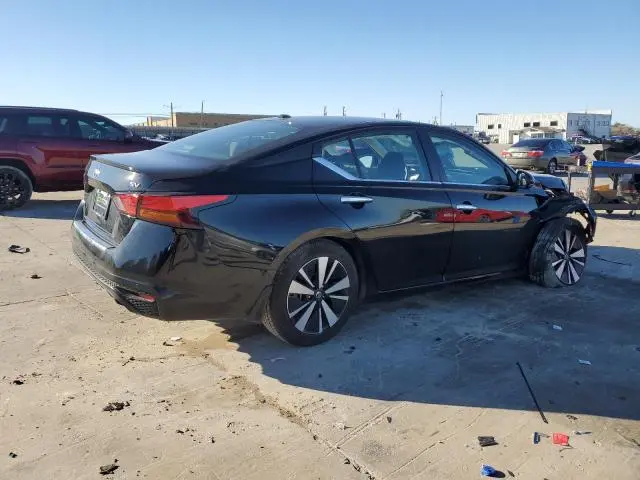 2022 NISSAN ALTIMA SV  
