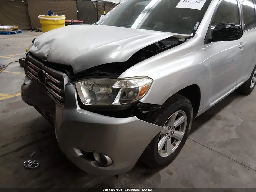 2010 TOYOTA HIGHLANDER SE V6