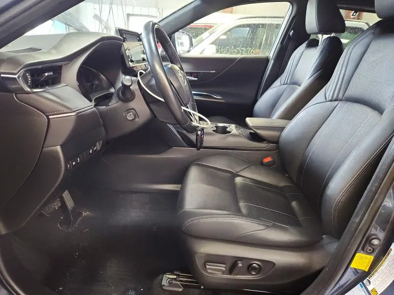 2021 TOYOTA VENZA XLE  