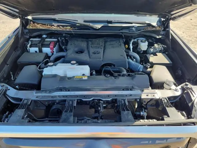 2024 TOYOTA TUNDRA CREWMAX LIMITED  